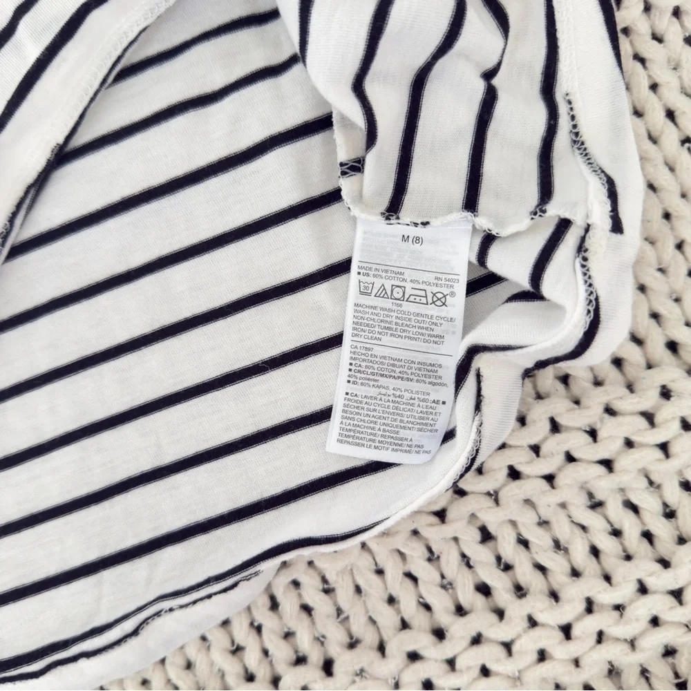 Old Navy Classic Striped Kids Tee - White and Black Girl's Medium
